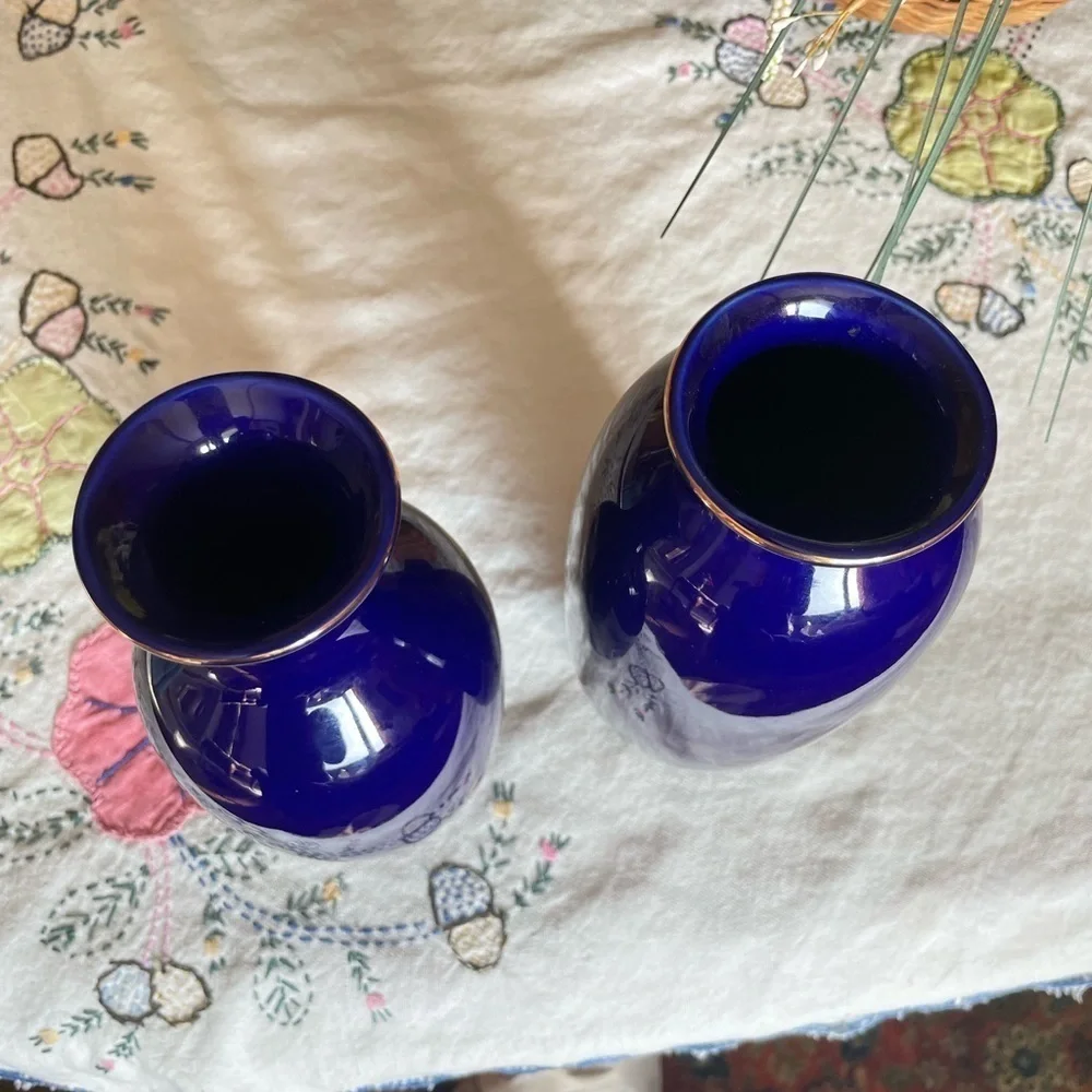 Vintage Japanese Cobalt Blue Pheasant Bird Vases Set of 2 Gold Rim 7.25